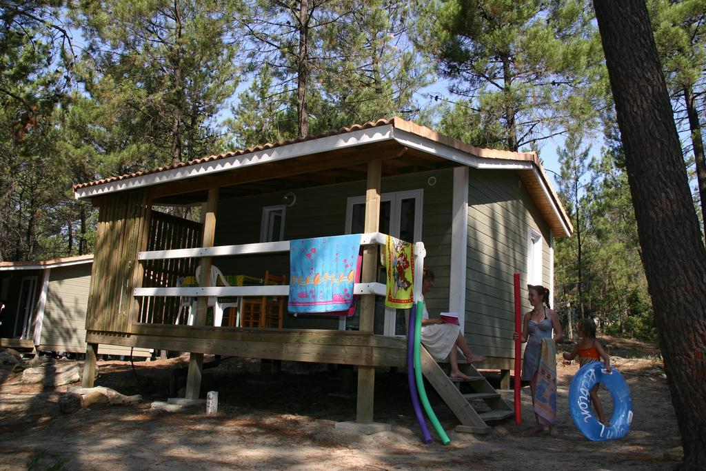Camping La Simioune En Provence Bollene Bagian luar foto