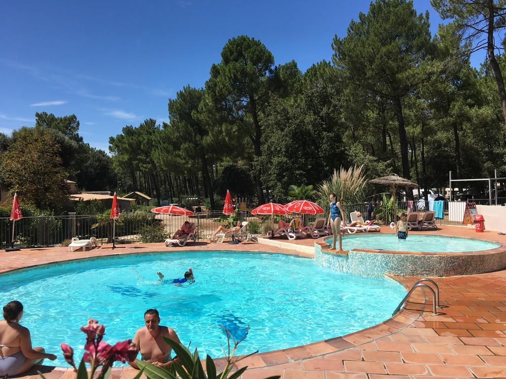 Camping La Simioune En Provence Bollene Bagian luar foto
