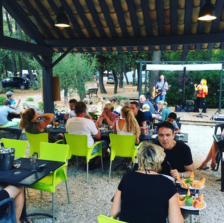 Camping La Simioune En Provence Bollene Bagian luar foto